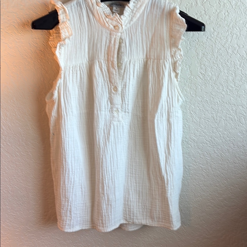 Women's Cream Sleeveless Top